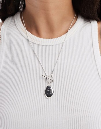 silver plated necklace with T-bar and molten pendant