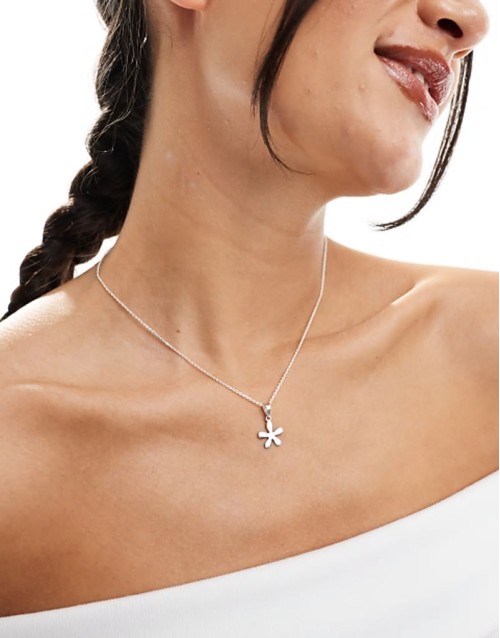daisy necklace in sterling silver