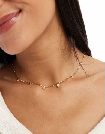Z gold plated celestial E inital charm necklace in gold
