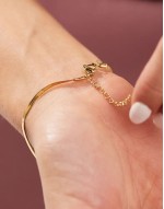 Z stainless steel gold plated omega bracelet in gold