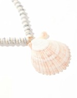 statement shell necklace in pink