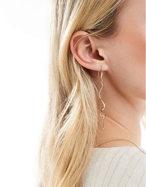 drop earrings with squiggle detail in gold tone