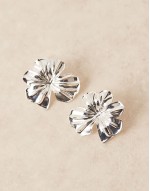 stud earrings with hibiscus floral design in silver tone