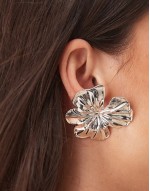 stud earrings with hibiscus floral design in silver tone
