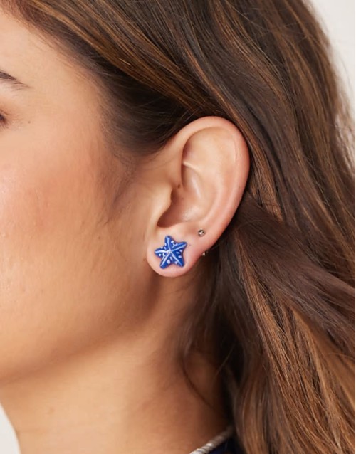 blue resin starfish stud earrings